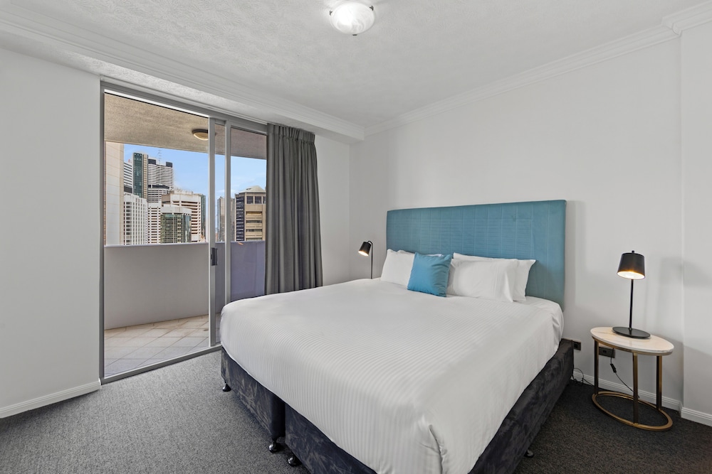 2 Bedrooms, Apartment, 2 King Beds, 2 Bathrooms، CLLIX Brisbane Central Apartments 4/10