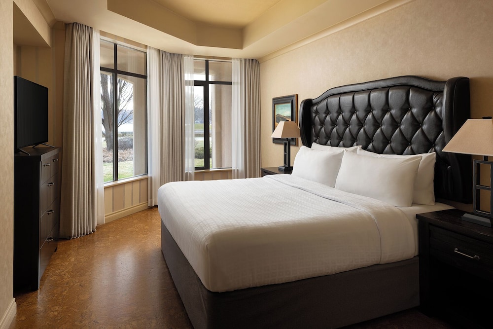 The Royal Kelowna 19/64
