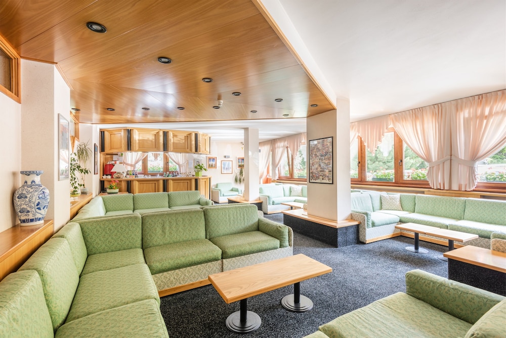 Alpina Hotel 48/68
