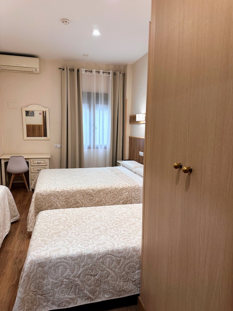 Hostal Toledo 20/50