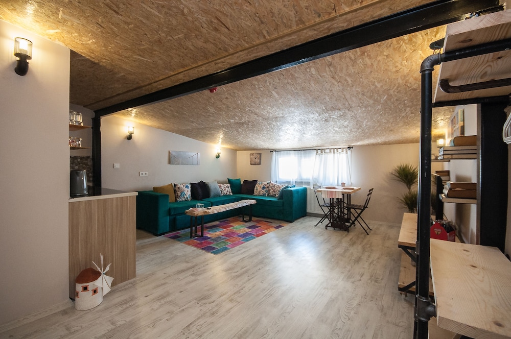 Newway Apartments 12/47