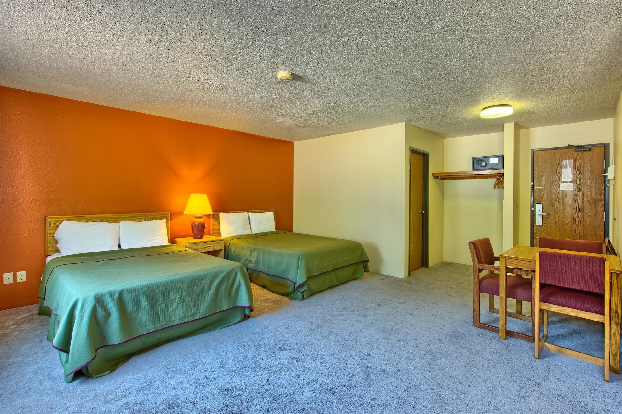 Room, 1 King and 2 Double Beds, Accessible