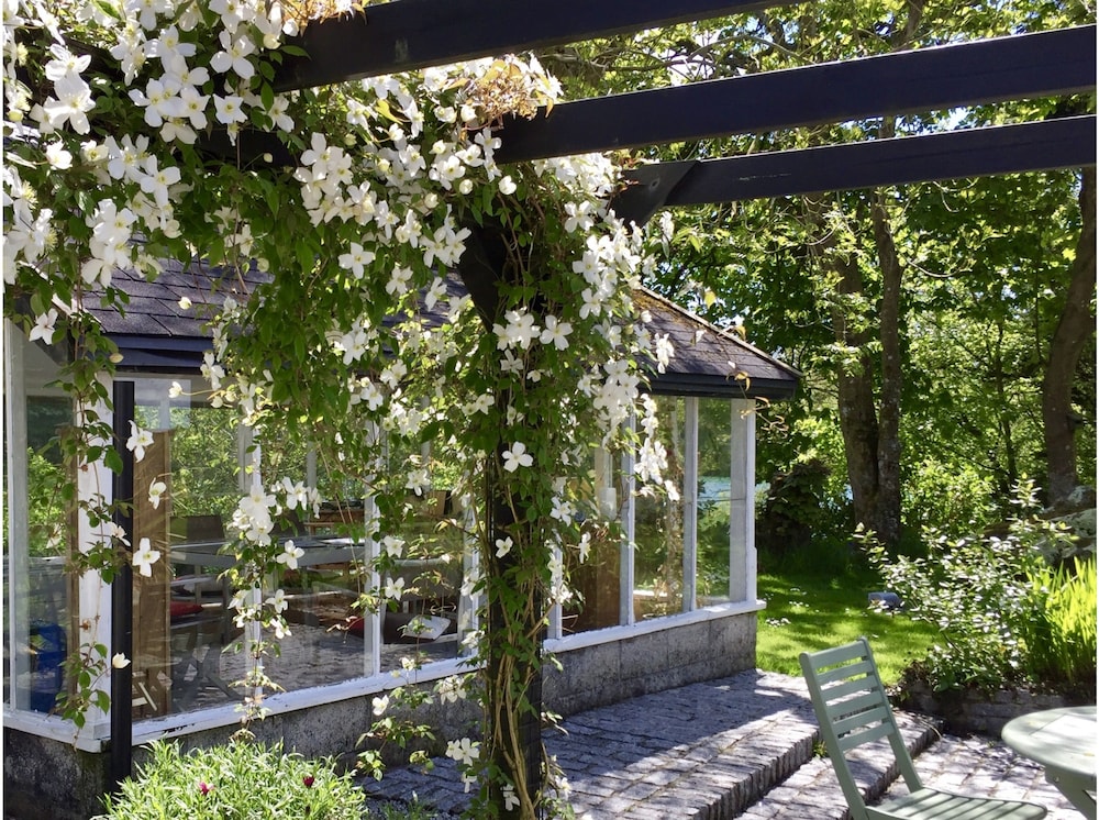 Tresowes Green Cottage 40/50