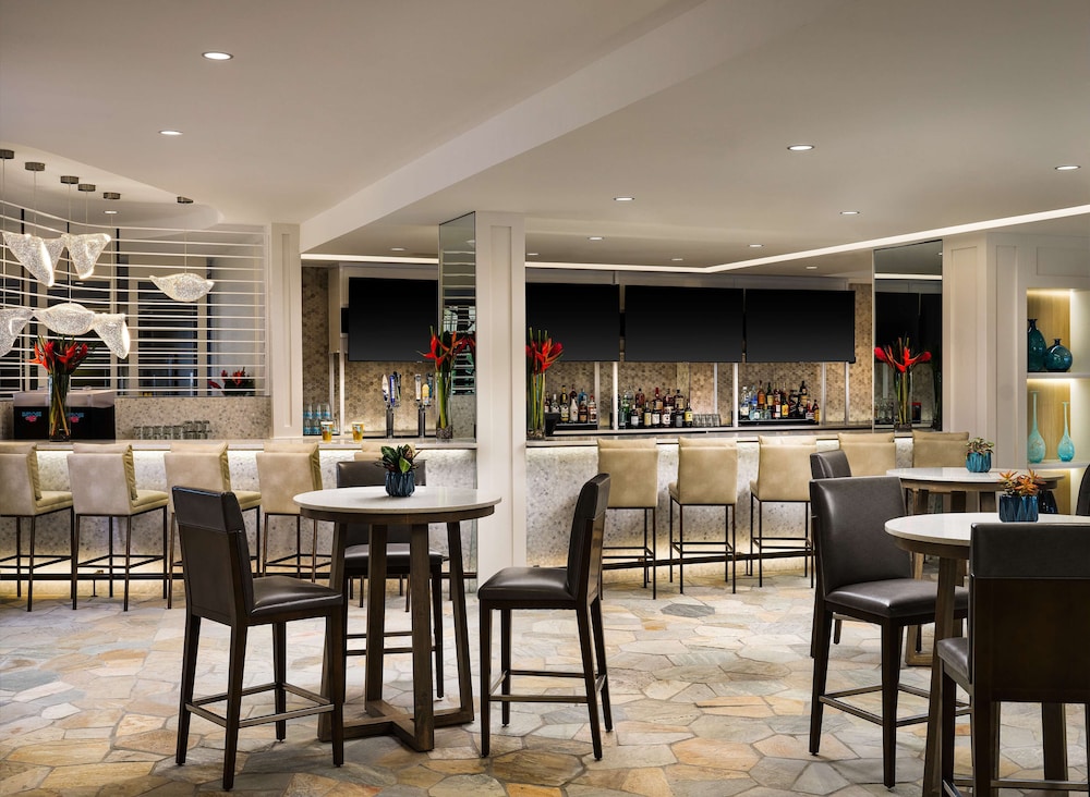 Hilton Garden Inn Cocoa Beach Oceanfront 60/79