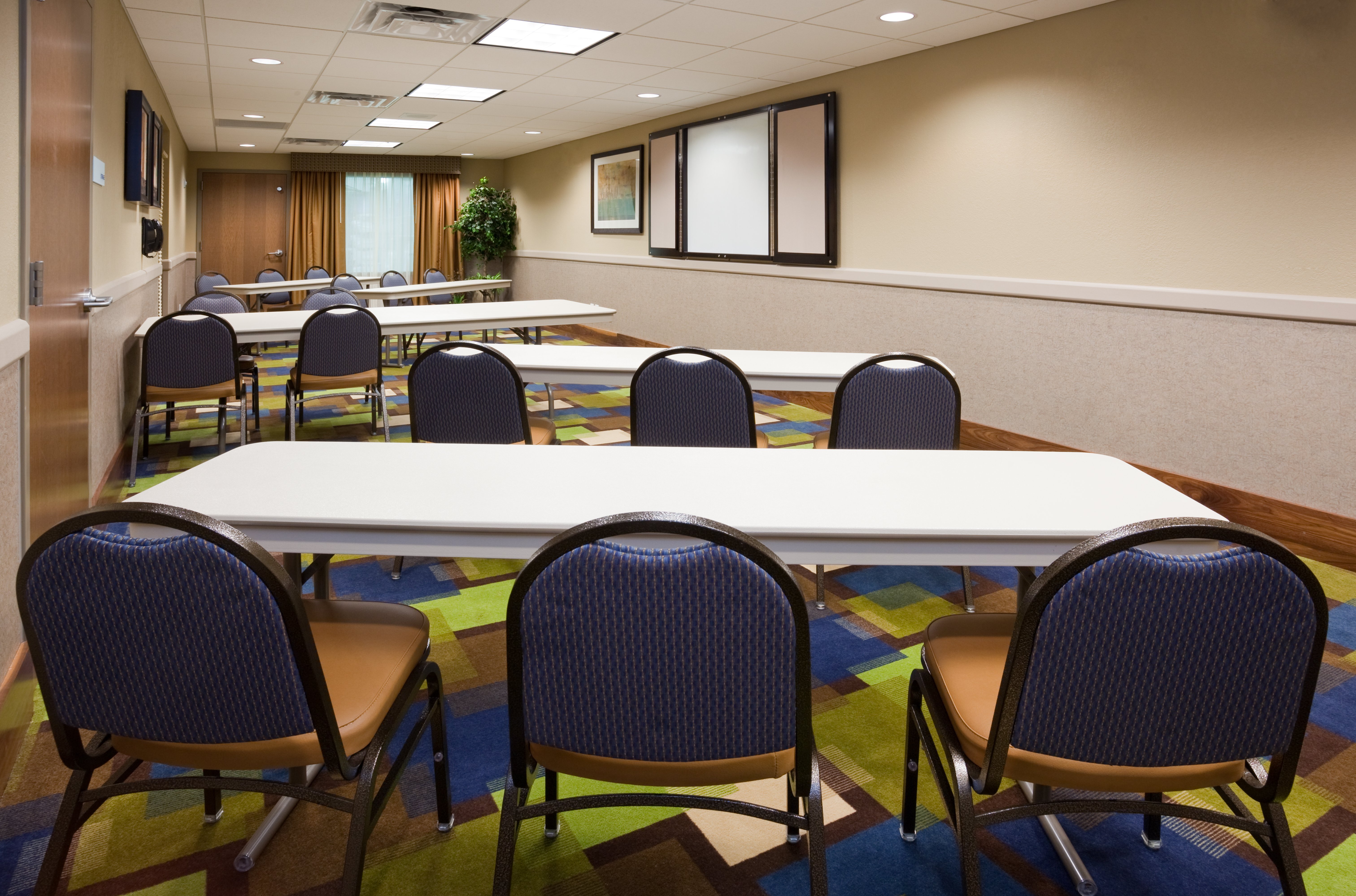 Holiday Inn Express Hotel And Suites Mankato East 66/76