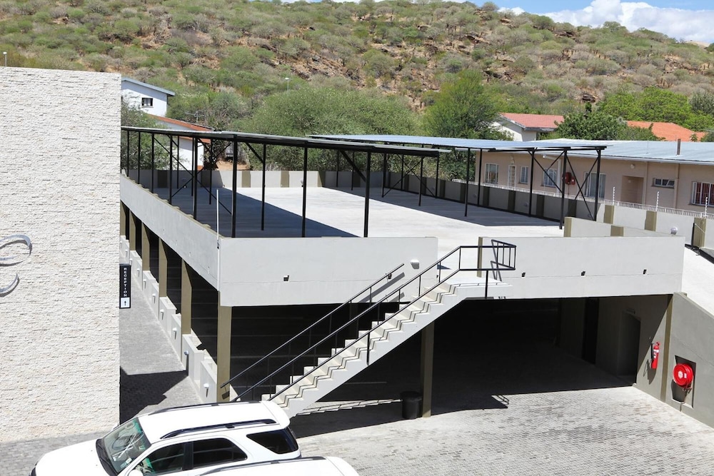 Hillside Executive Accommodation 6/59