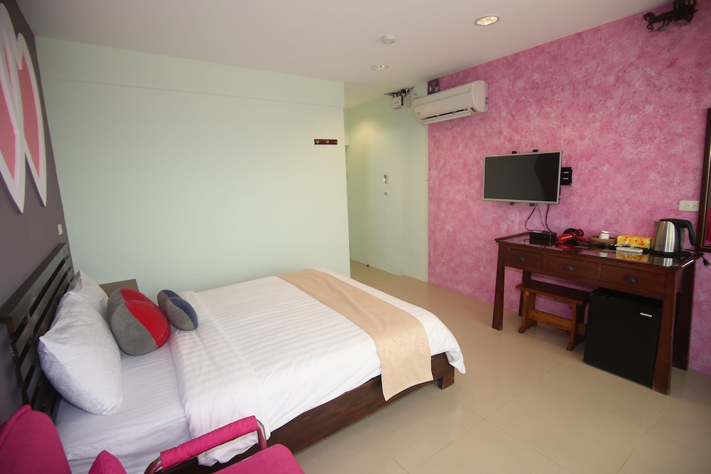Water Front Hotel 27/53