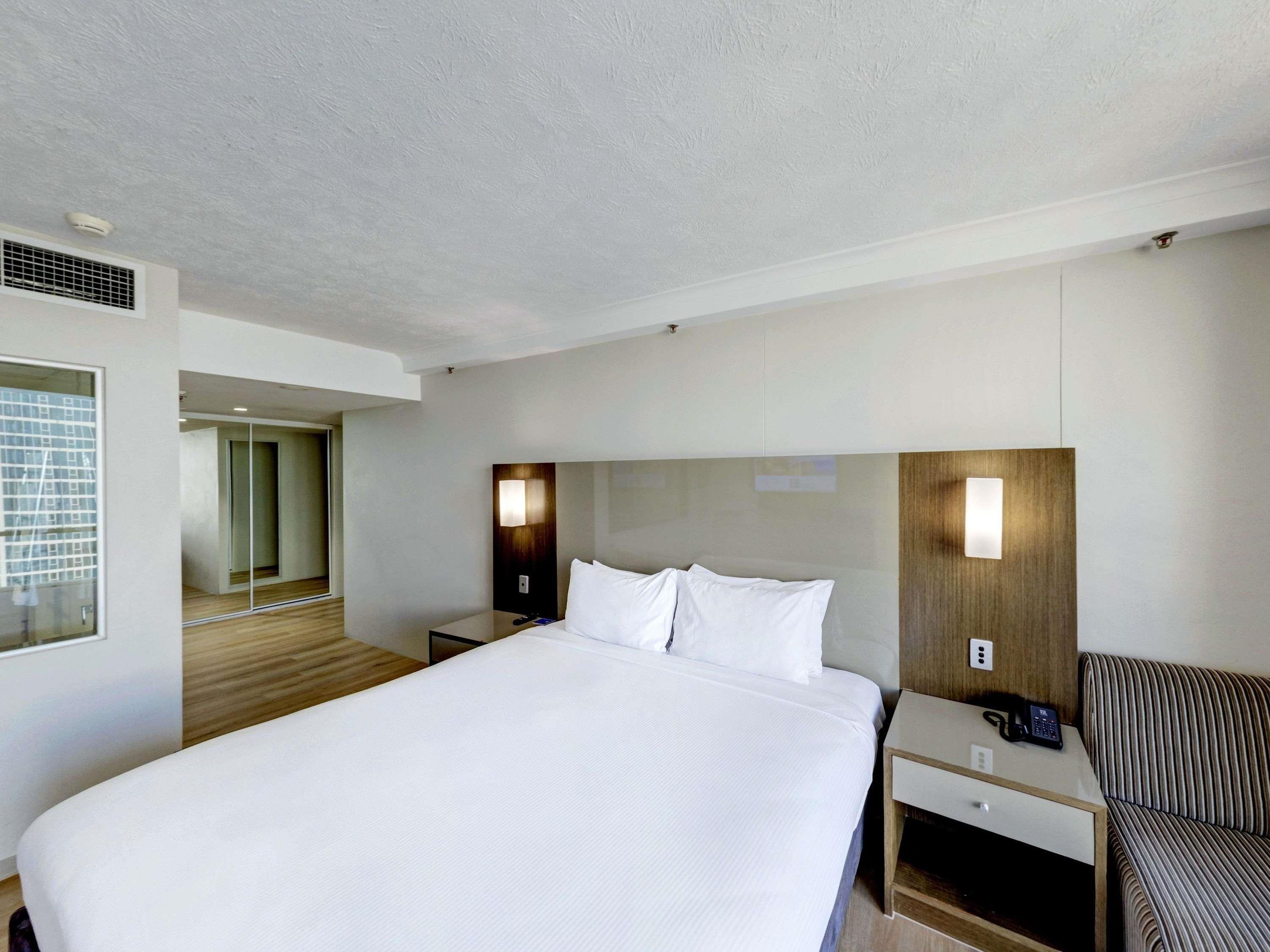 Spa, Superior, King Bed, Hinterland View
