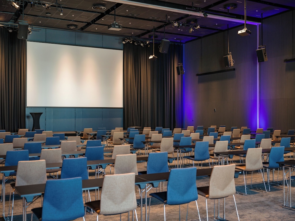 Quality Hotel Harstad 48/63