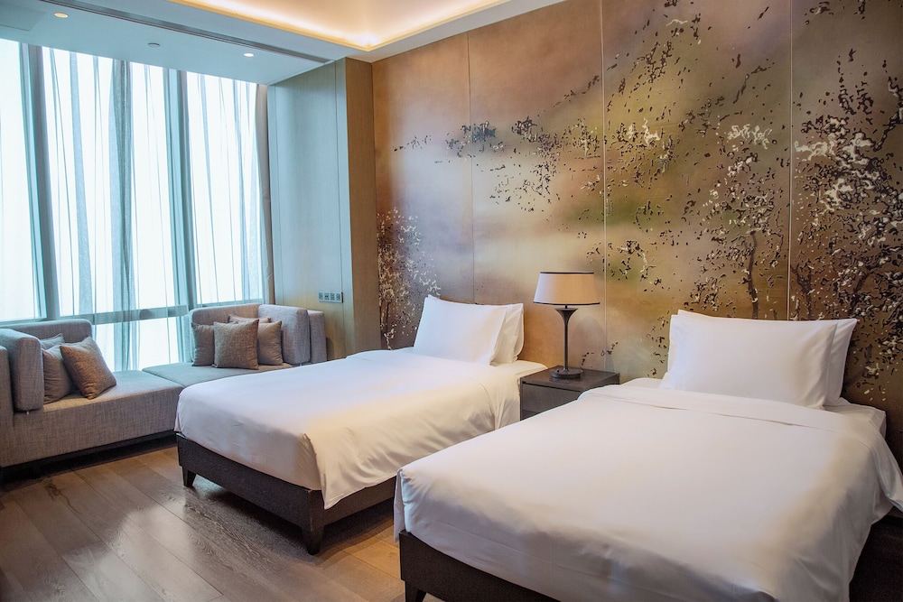 Presidential, Suite, King and Twin Beds