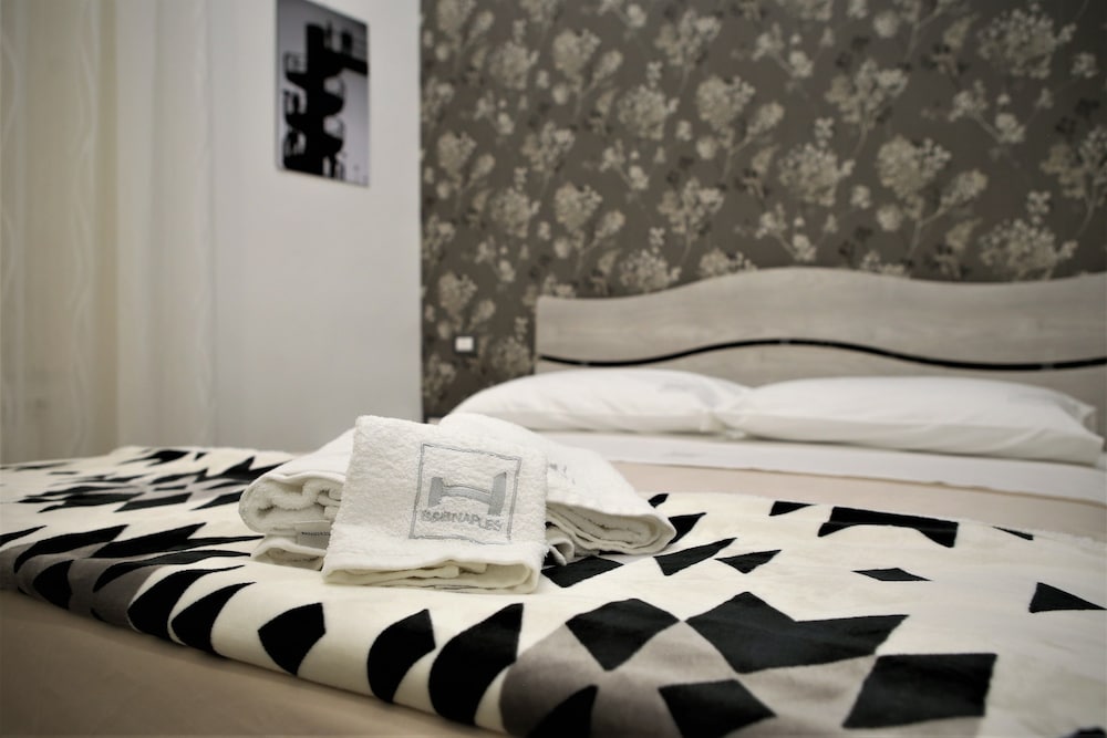 Hermes Rooms For Tourists 7/50