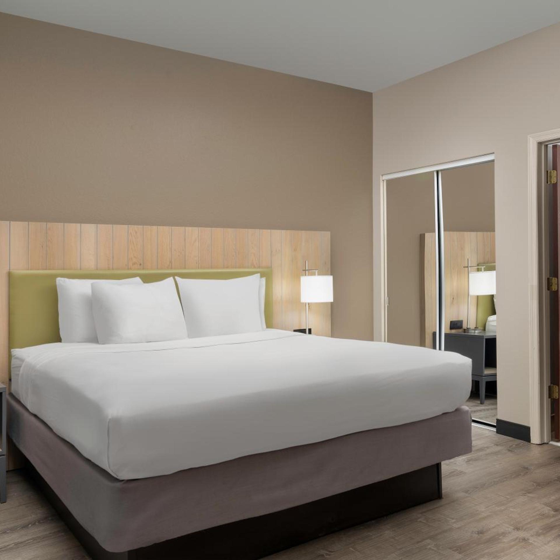 Superior, Suite, King Bed