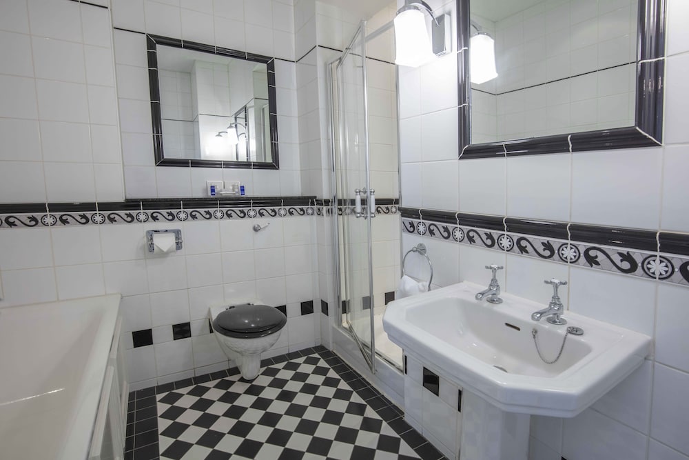 Crewe Hall Hotel & Spa 57/58