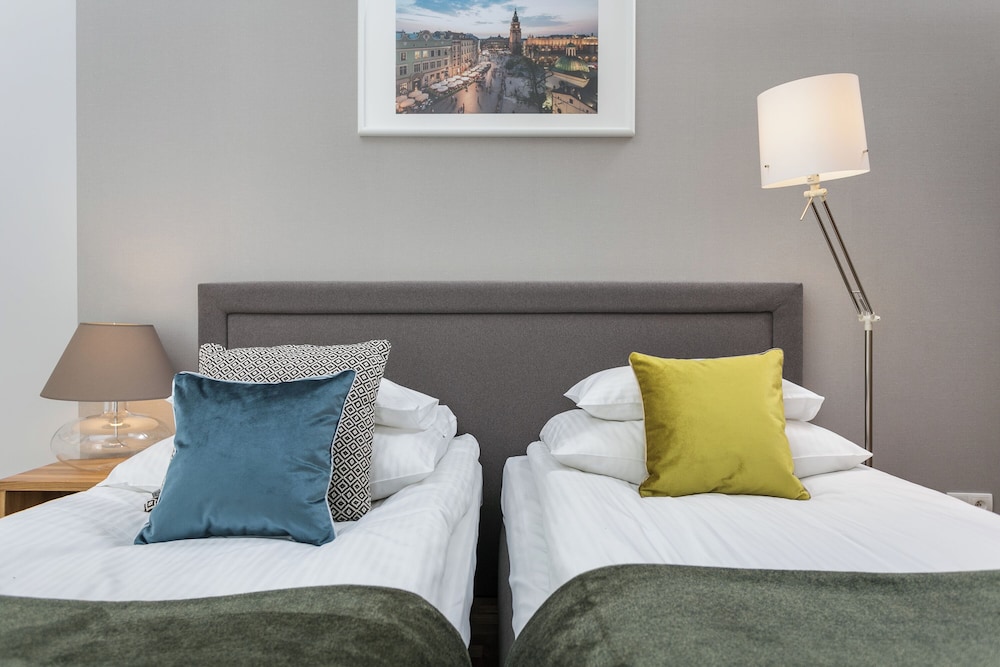 Venetian House Market Square Aparthotel 24/47