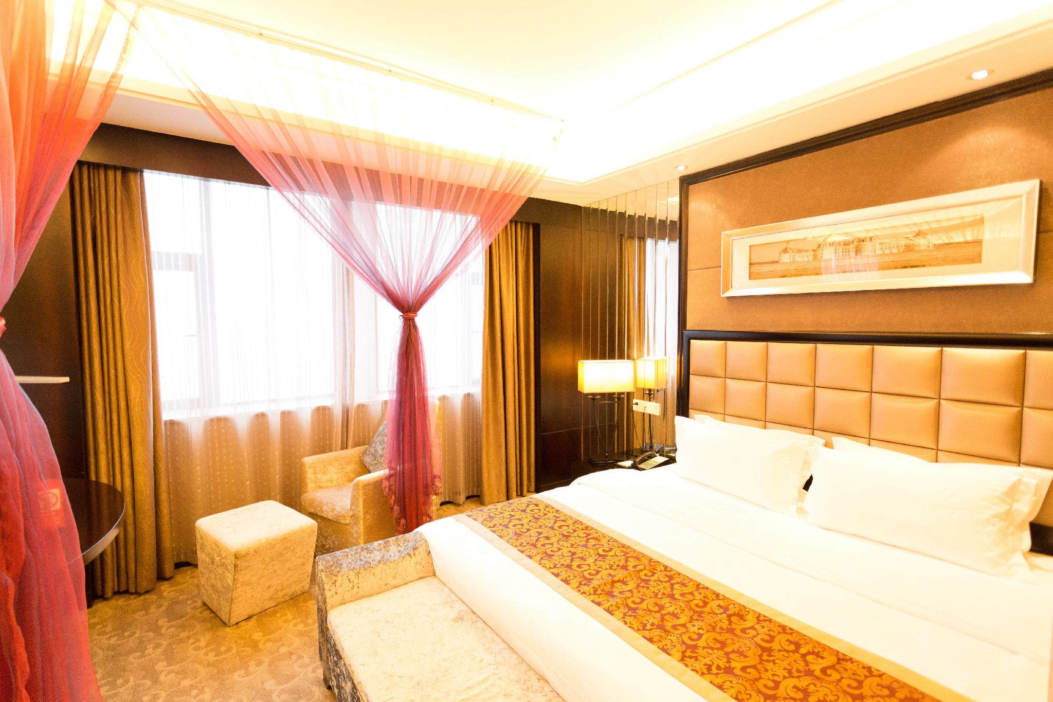 Guomao Hotel 13/35