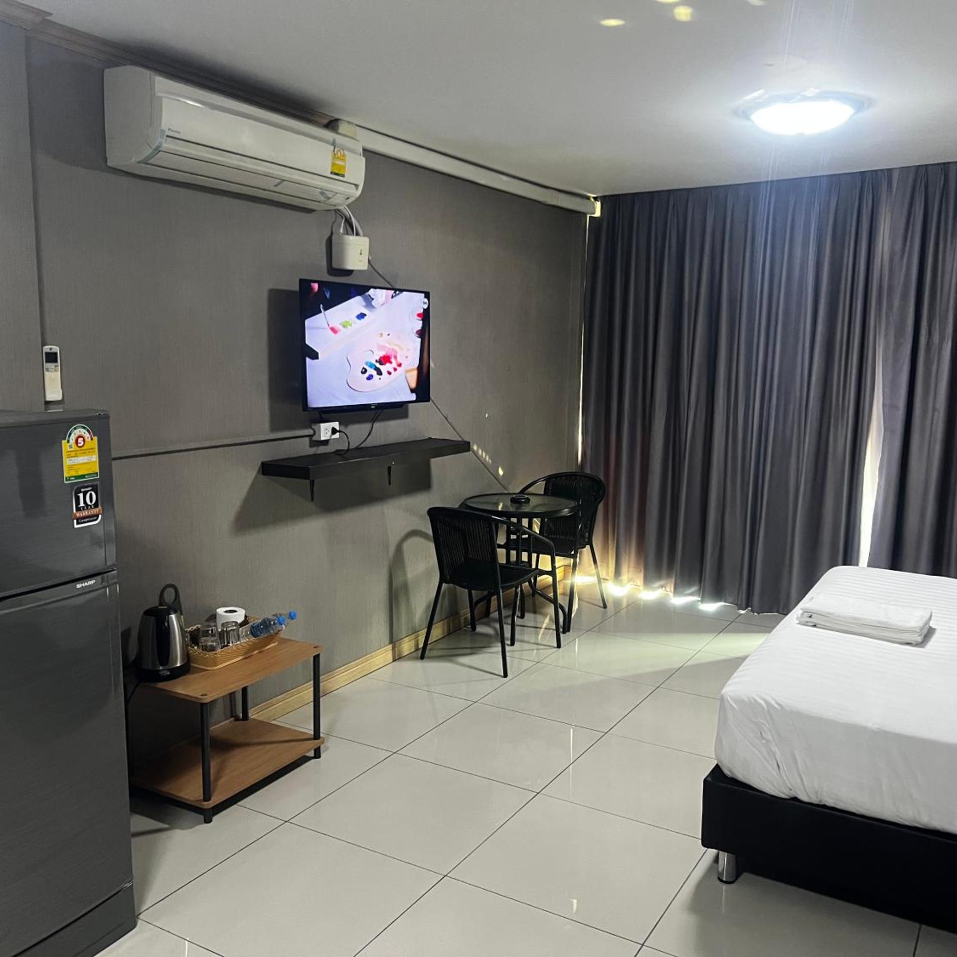Apsara INN Pattaya, Thailand 42/57
