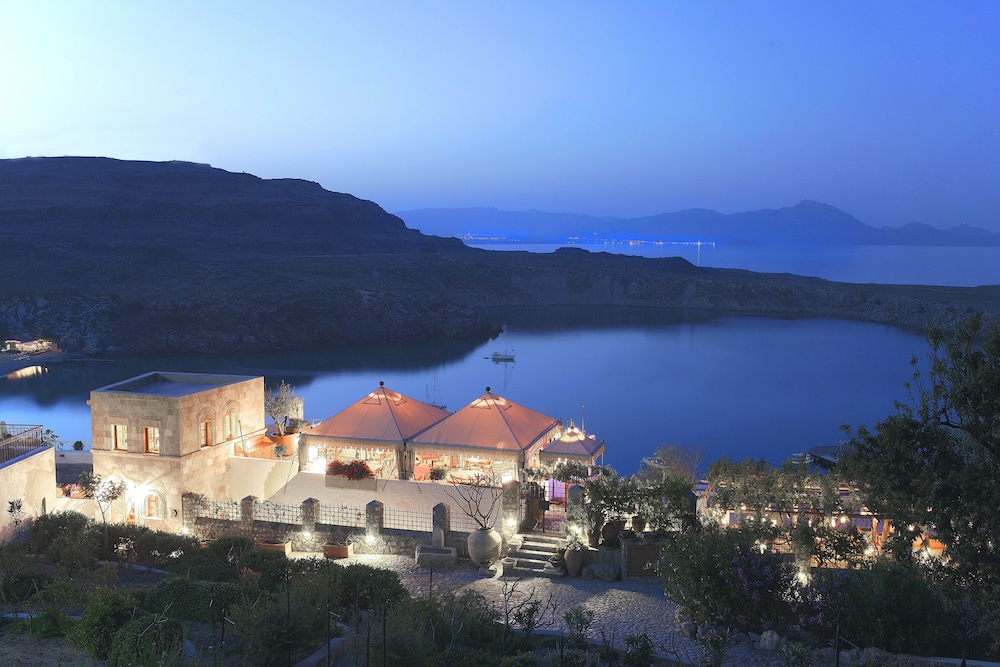 Melenos Art Boutique Hotel 44/50