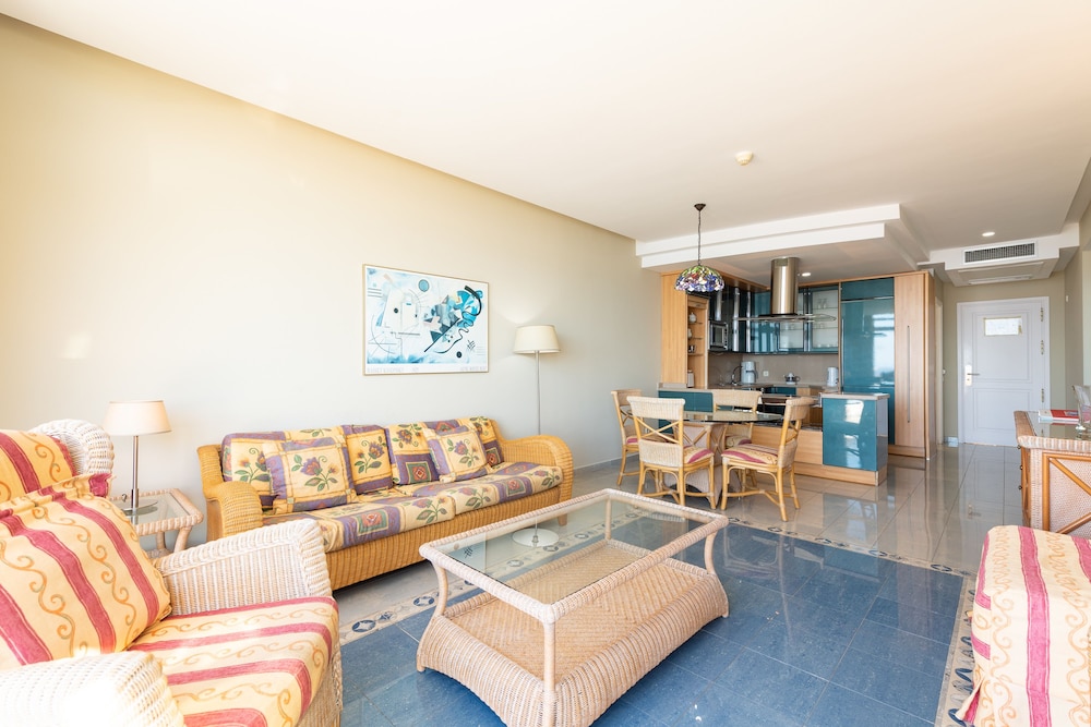 Holiday Club Jardin De Amadores 35/64