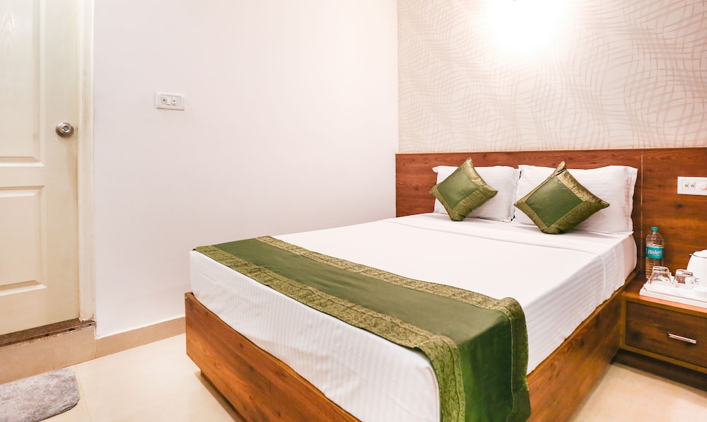 Itsy By Treebo - Comforts Inn, University Road Deralakatte 3/24