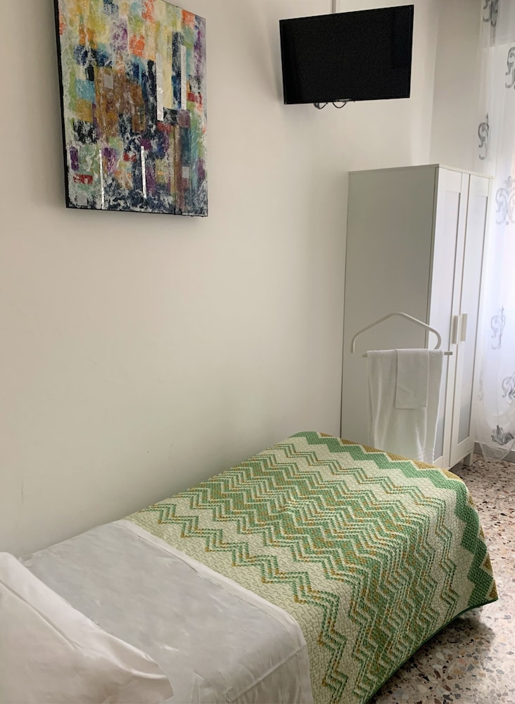 Albergo Moderno 15/33
