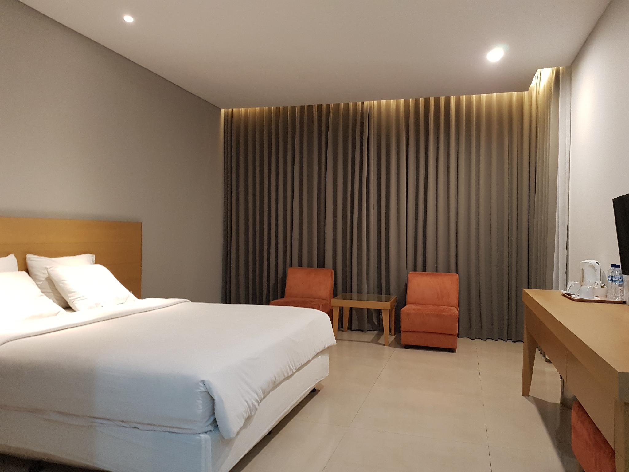 New Mountain Springs Hotel & Resort 5/17