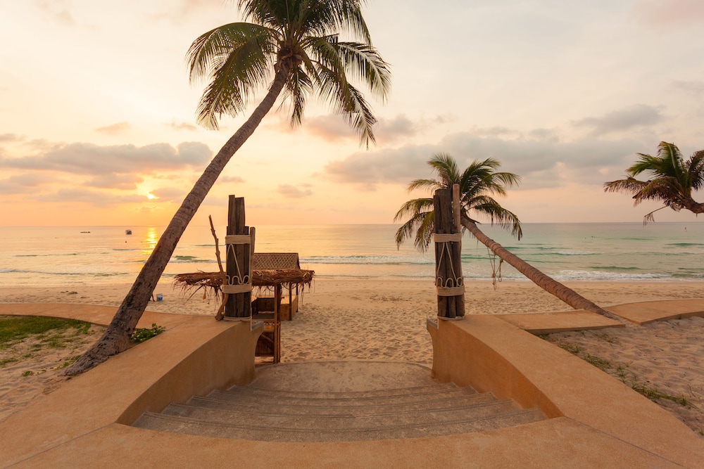 The Samui Beach Resort 63/75
