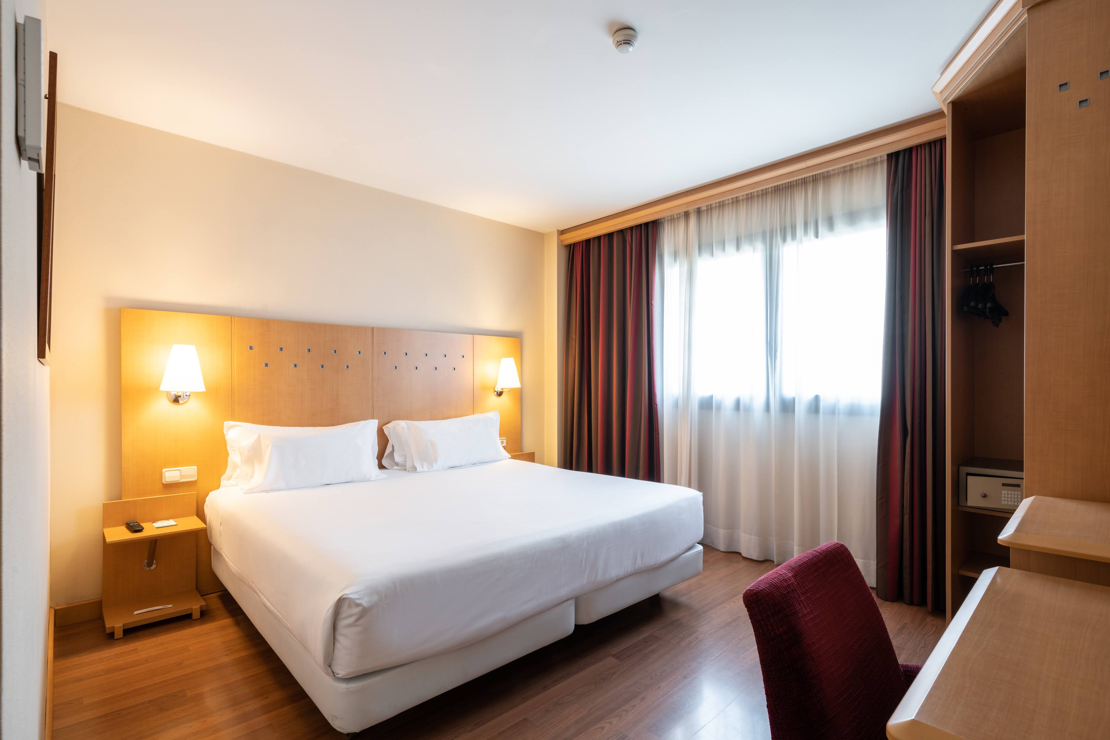 Standard, Double or Twin Bed