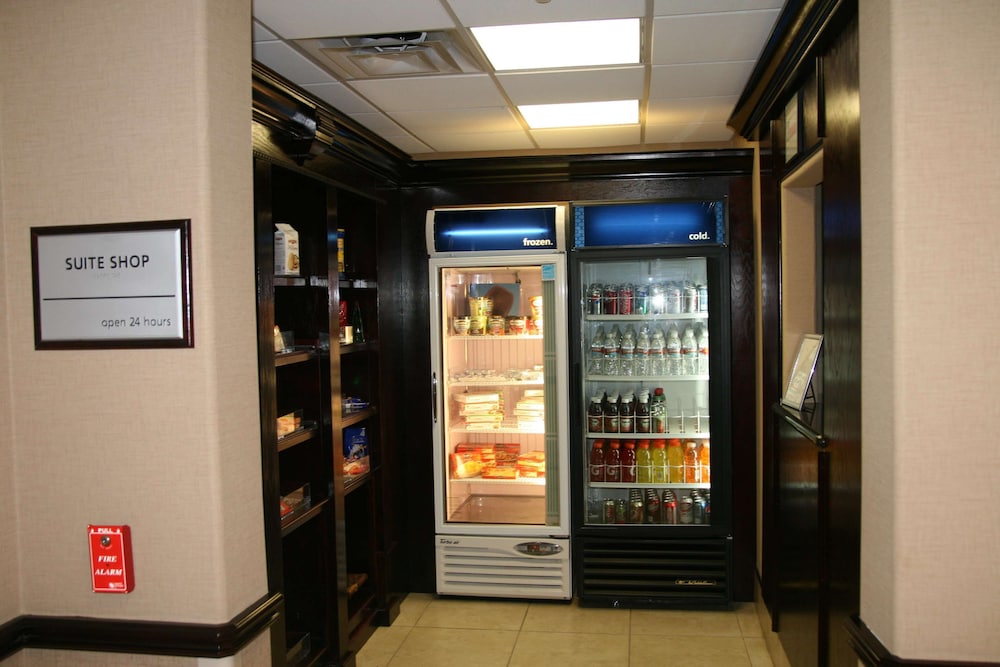 Hampton Inn Suites Galveston 52/68