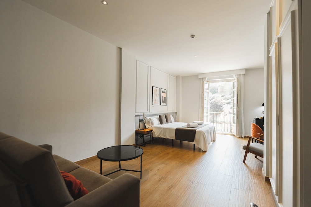 Alcazaba Premium Hostel 33/50