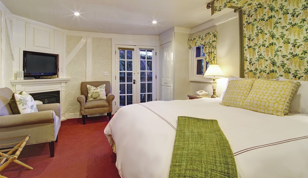 Babbling Brook Inn 44/70