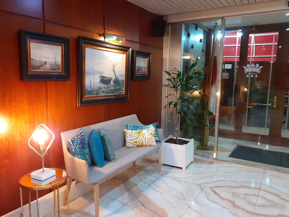 Marques de Santillana Hotel 32/60