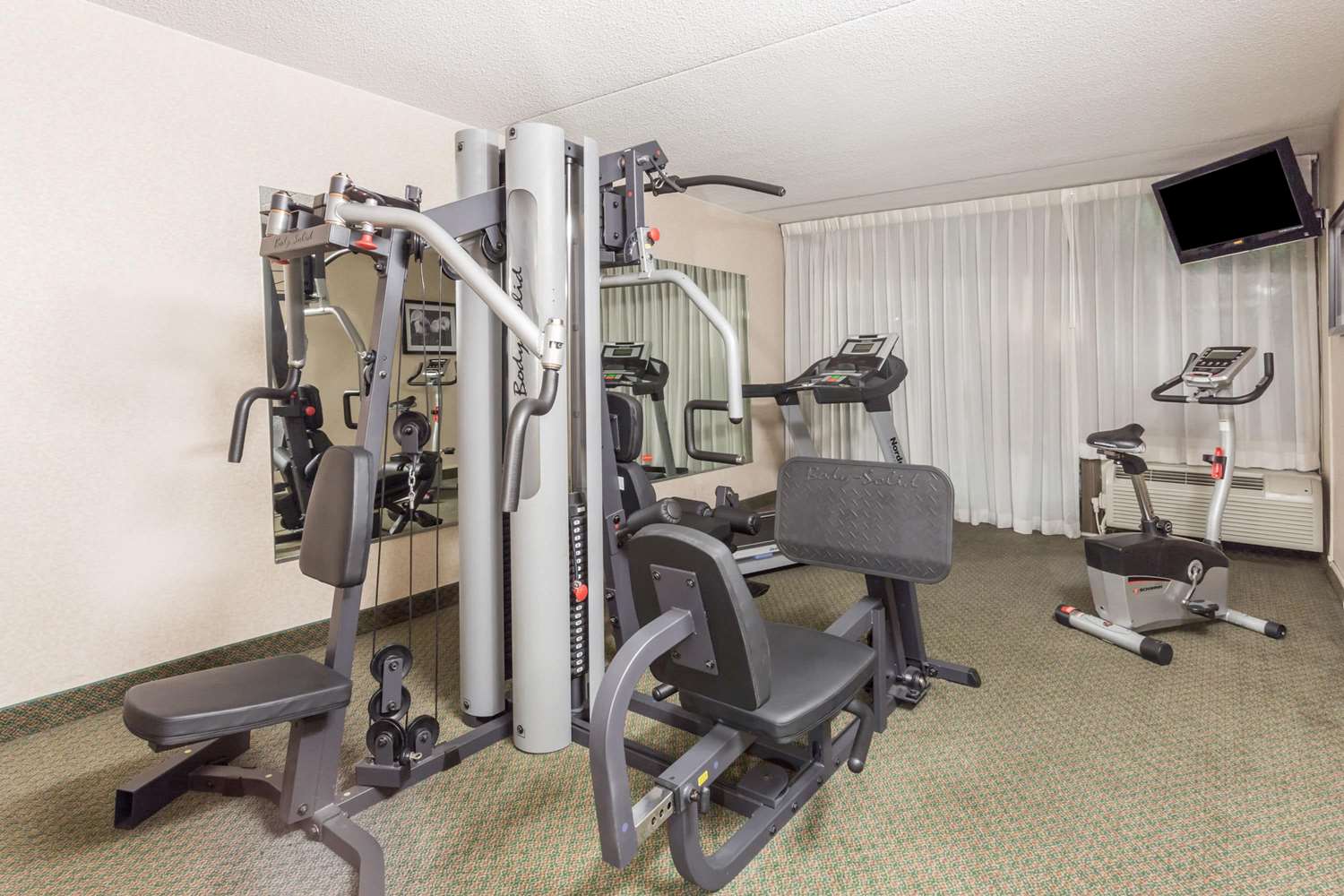 Ramada by Wyndham Triangle/Quantico 12/31