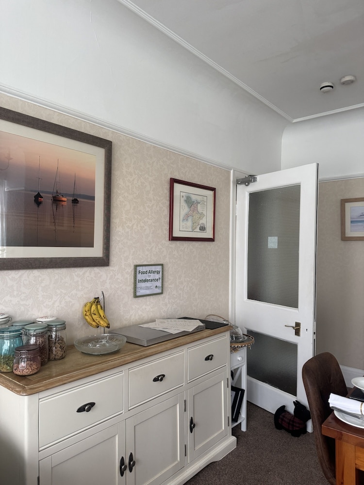 Rosaire Guest House 4/43
