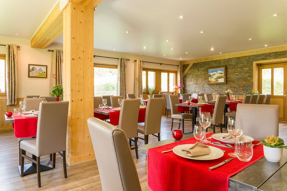 Chalet-Hotel Le Beausoleil, The Originals Relais (Hotels-Chalets de Tradition) 29/35