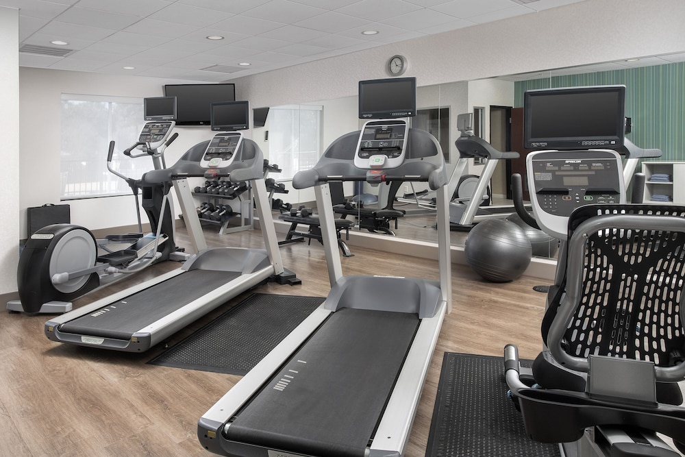 Holiday Inn Express Hotel Suites Uvalde 30/55