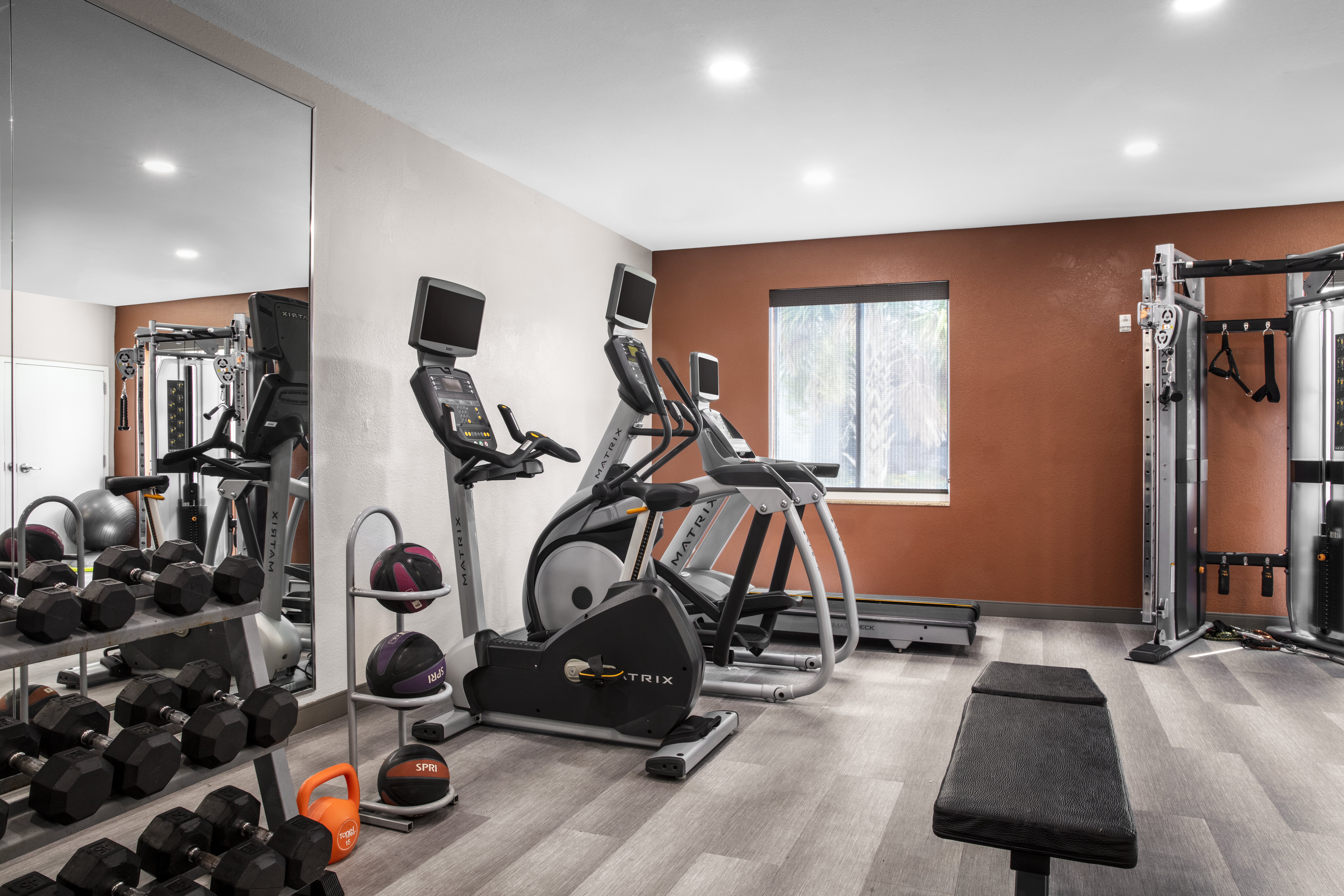 Candlewood Suites Mobile-Downtown 20/41