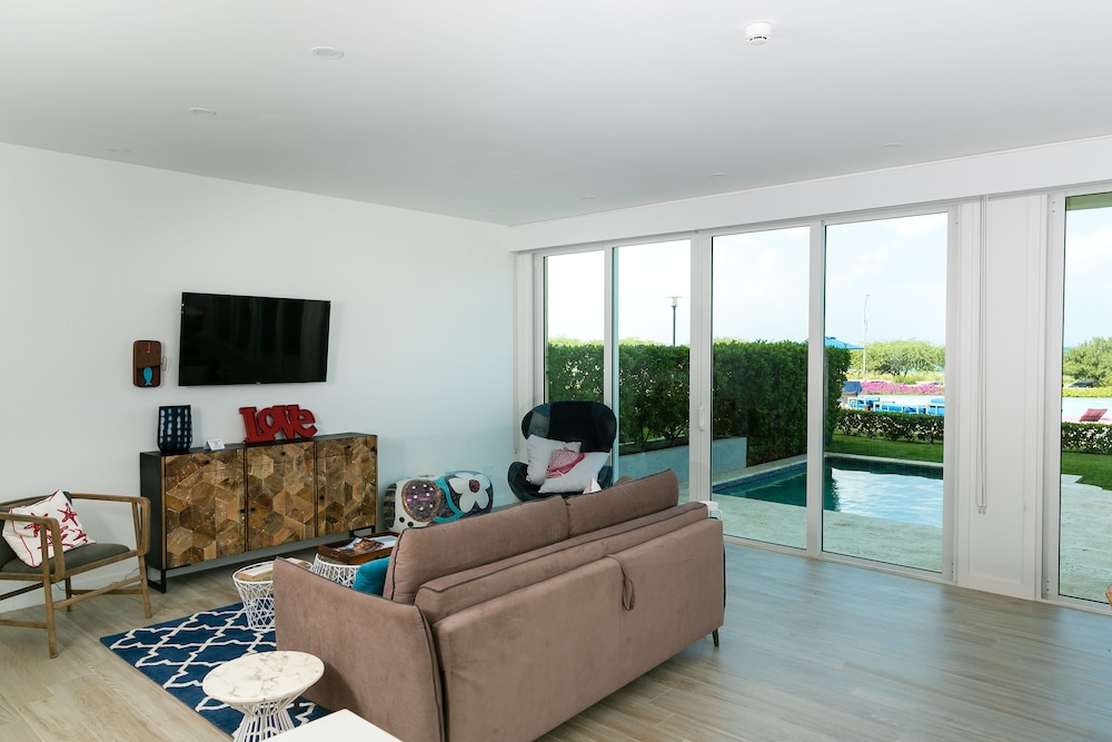 Blue Residences Aruba 55/83