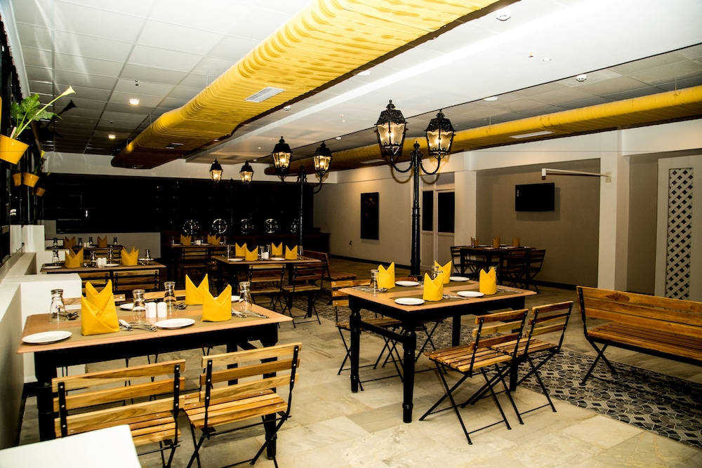 Zip by Spree Hotel Mangala International 56/70