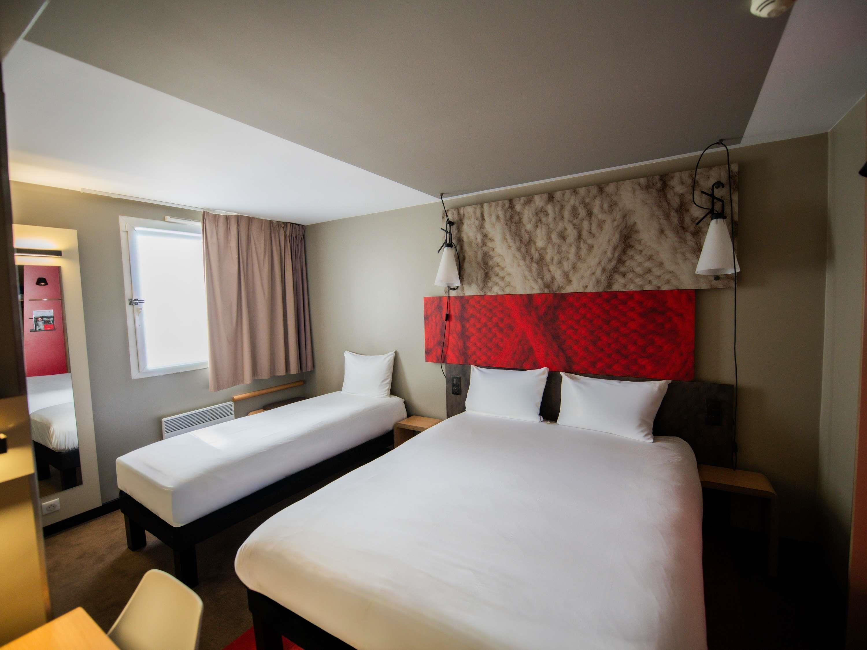 STANDARD, 1 DOUBLE AND 1 SINGLE BED