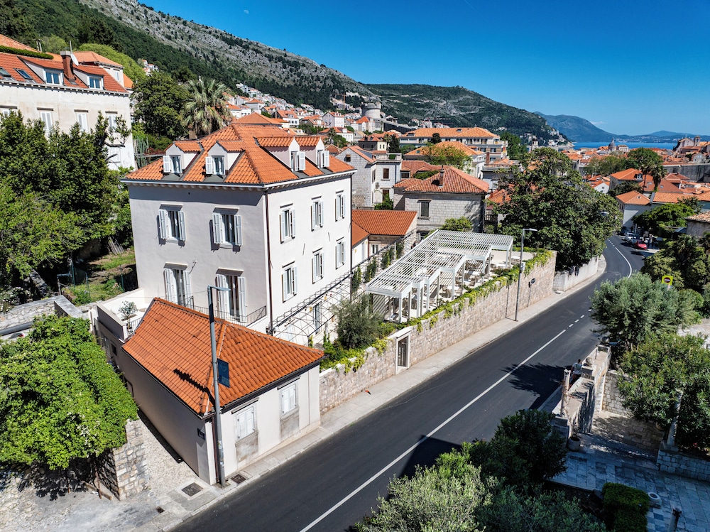 Heritage Hotel Lucia 2/49