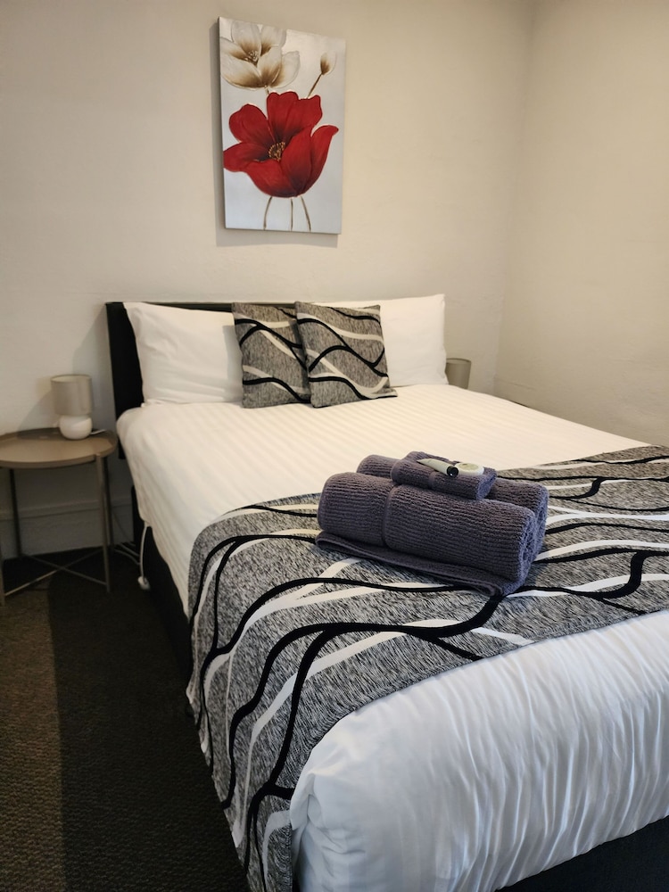 INVERELL MOTEL 8/26