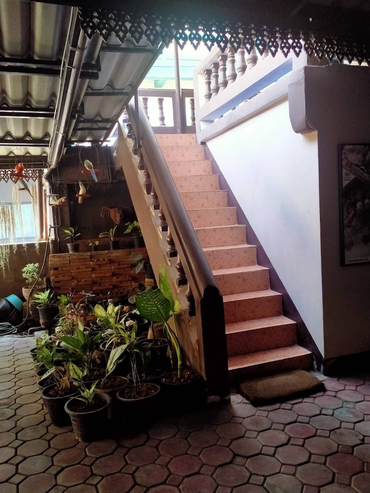 North Star Guest House 59/64