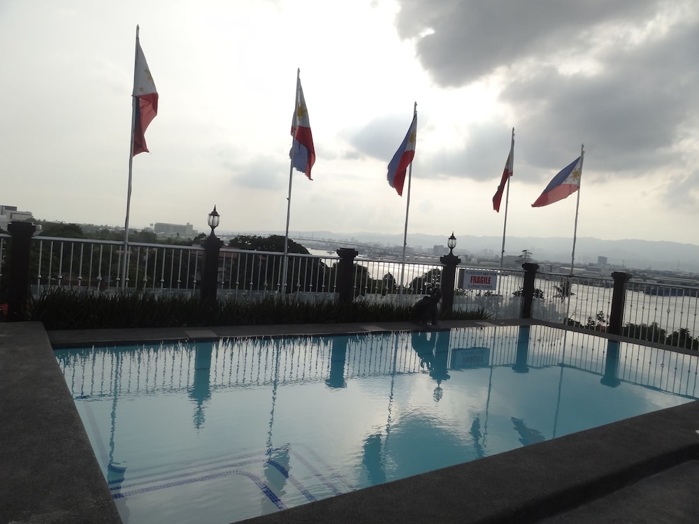 The Bellavista Hotel 26/32