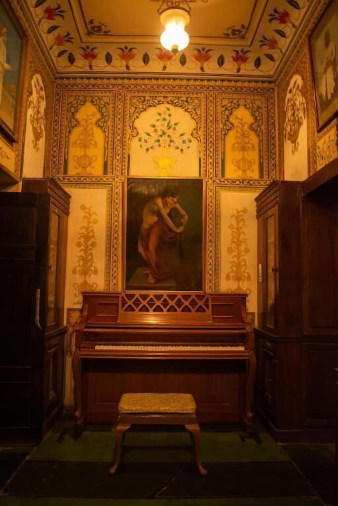 Bissau Palace 9/50