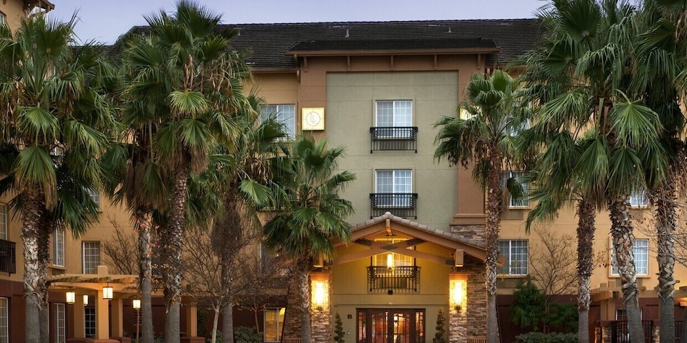 Larkspur Landing Sacramento - An All-Suite Hotel in SACRAMENTO - CA