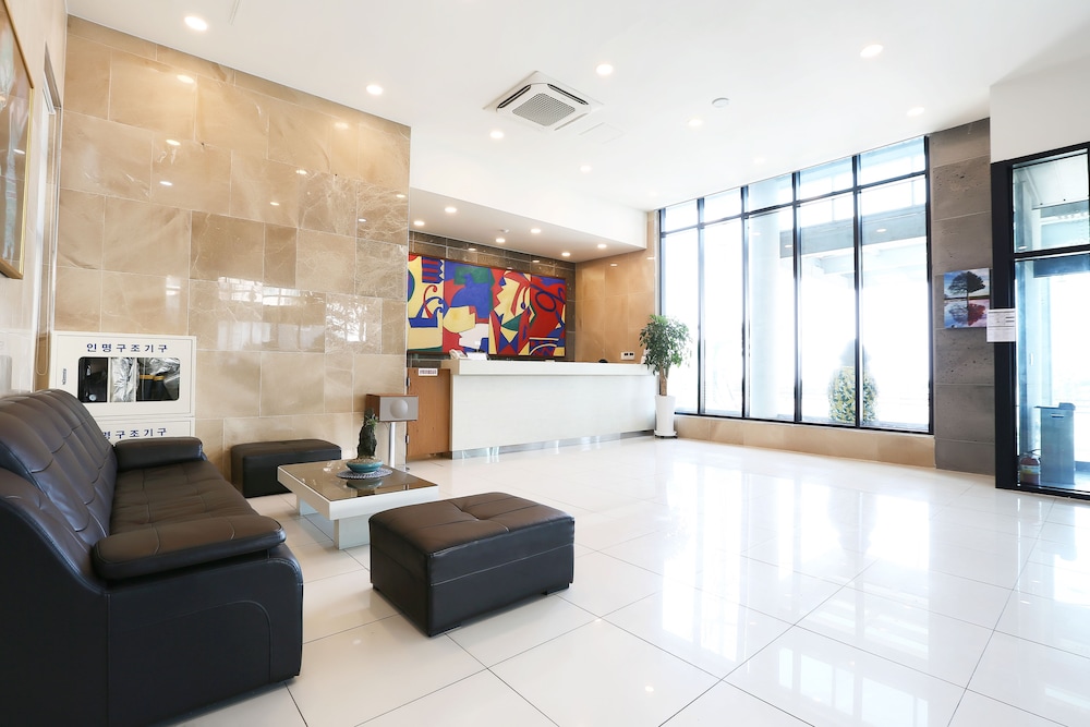 Sims Hotel 12/48