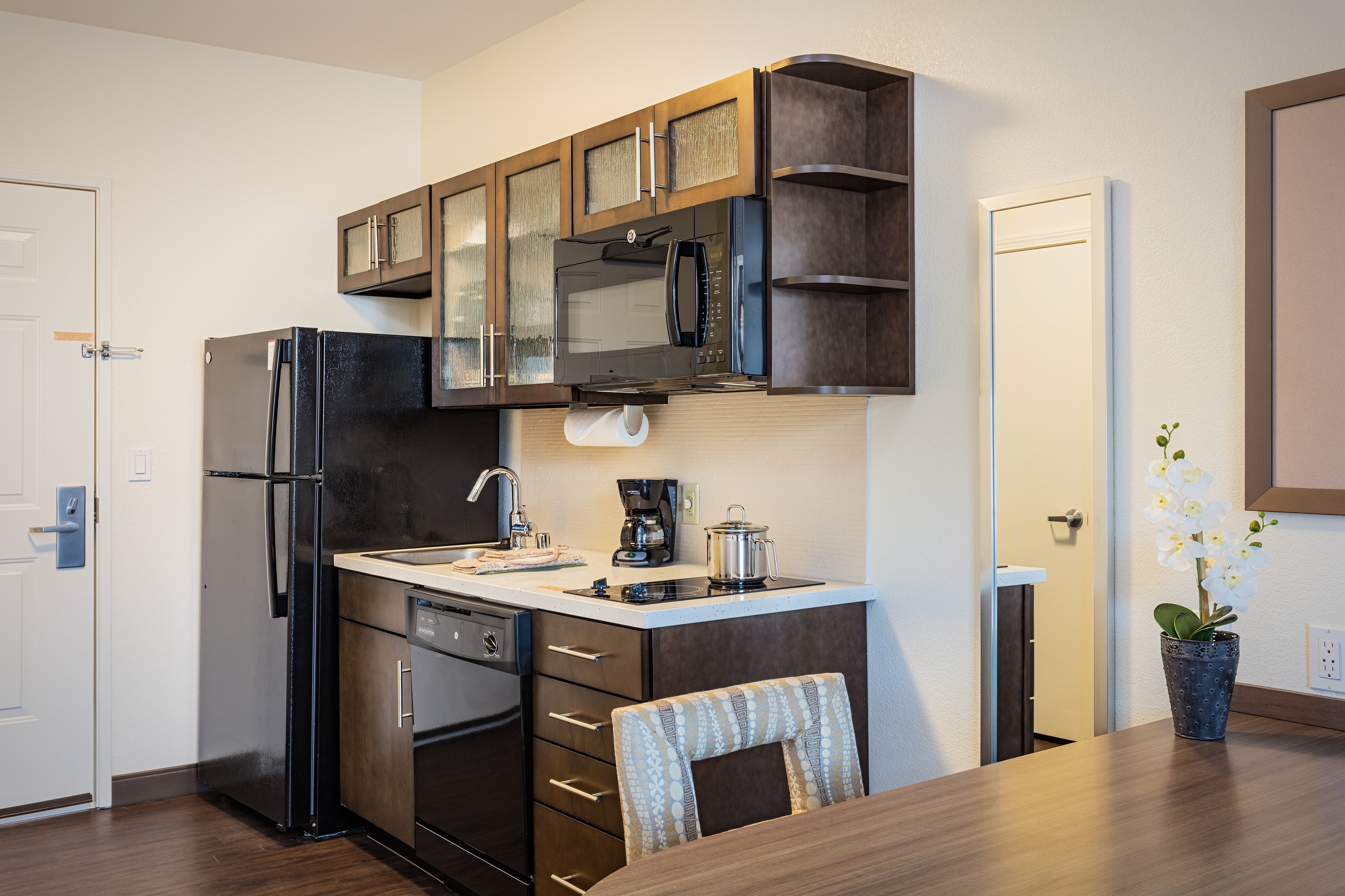 Candlewood Suites Anaheim - Resort Area 6/36