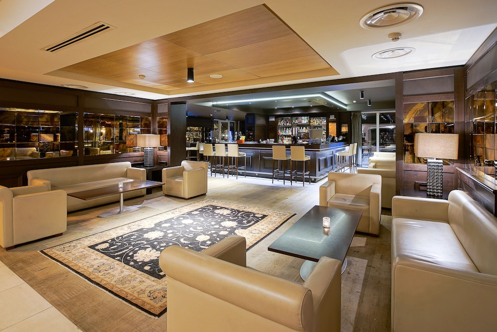 Ana Hotels Sport Poiana Brasov 22/33