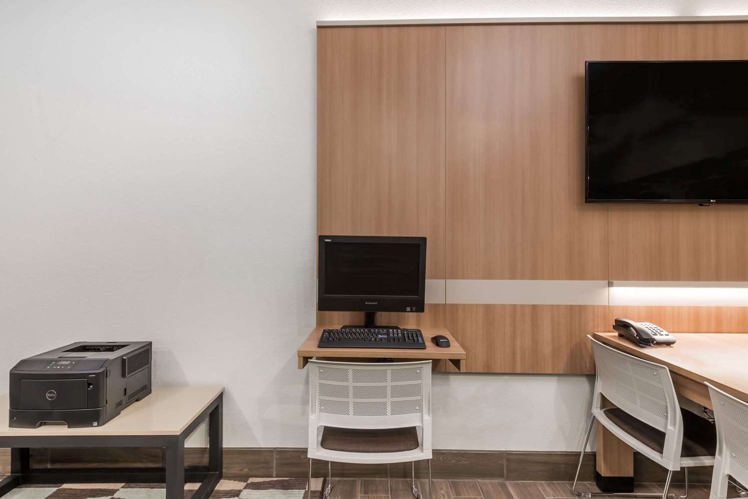 Microtel Inn And Suites By Wyndham New Martinsville 24/29