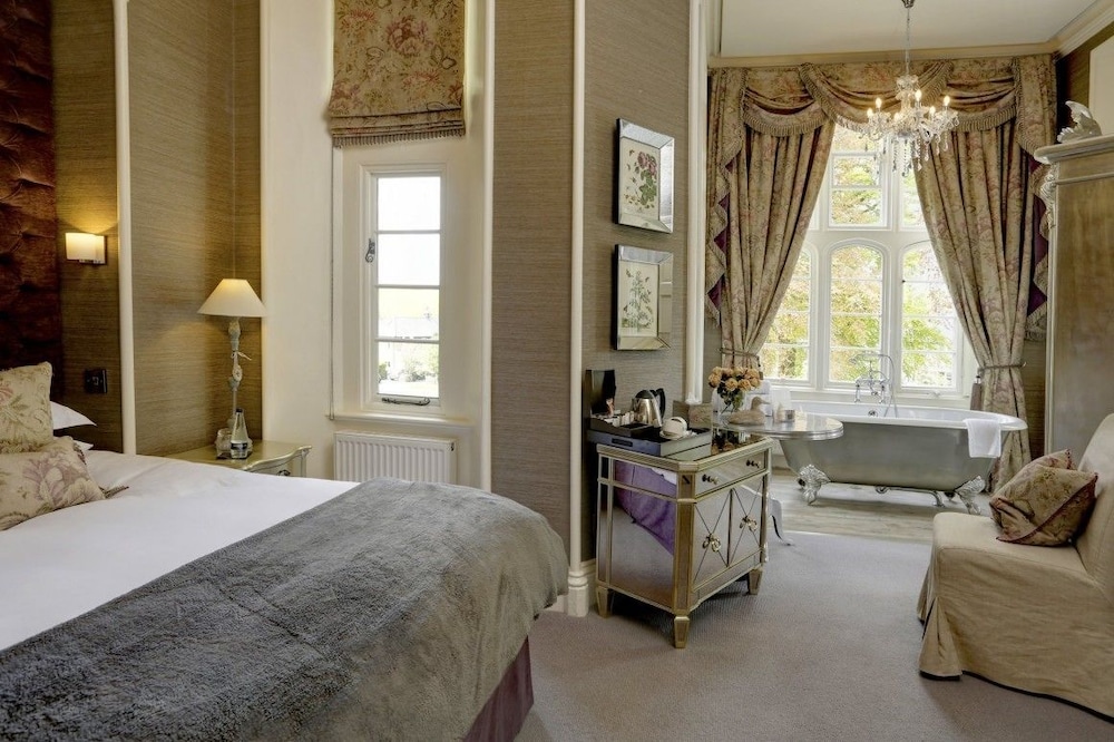 Falcon Manor Hotel 13/49